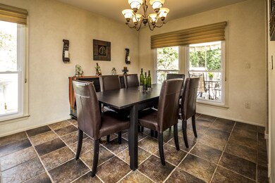 09_Dining Room-2
