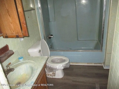 4004 Lowcroft Ave, Lansing, MI 48910 - photo 5