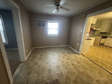 121 Sylvis St, Dickson, TN 37055 - photo 6