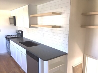 107 Siesta Rd, Carpentersville, IL 60110 - photo 6