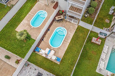 Privacy fence all around