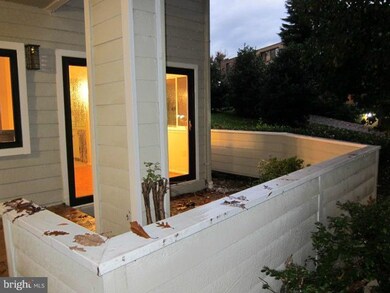 1954A Villaridge Dr unit A, Reston, VA 20191 - photo 2