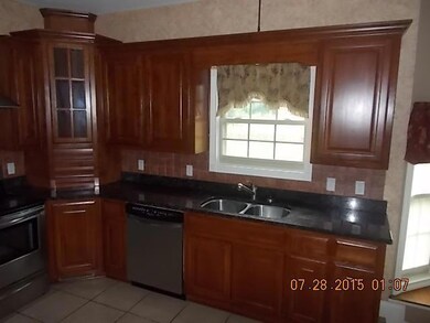 718 N Russell St, Portland, TN 37148 - photo 6