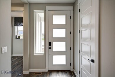 Pictures of Similar Model Unit