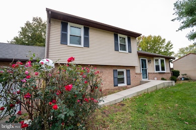 8 Sherri Ln, Lititz, PA 17543 - photo 4