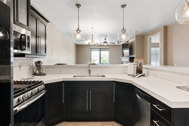 810 S Dixie Dr - www.lystpros.com6