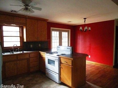 Kitchen/Breakfast Area
