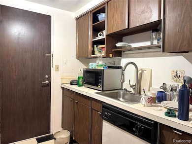 Shoreline East Condominiums unit 204, Detroit, MI 48214 - photo 4