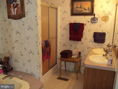 464 Marple Rd, Winchester, VA 22603 - photo 5