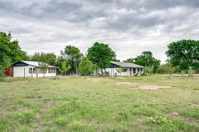 102 Rankin Rd, Azle, TX 76020 - photo 4