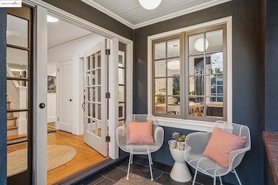 6218 Manoa St, Oakland, CA 94618 - photo 5