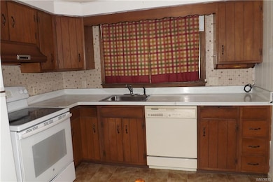 363 North Ave, North Tonawanda, NY 14120 - photo 4