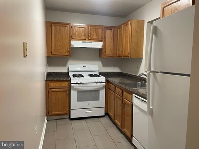 520 W Franklin St unit 2F, Baltimore, MD 21201 - photo 5