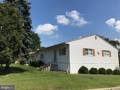 1350 Logan St, Reading, PA 19607 - photo 5