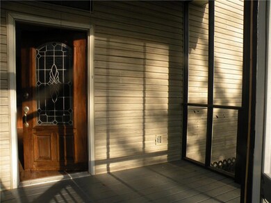 555 S 5th St unit B, Ponchatoula, LA 70454 - photo 2