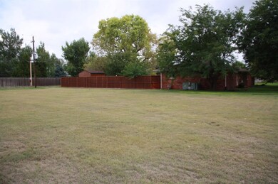 1410 S Jefferson St, Hugoton, KS 67951 - photo 7
