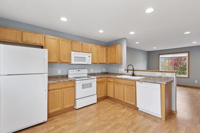 4818 Education Dr N unit 4, Hugo, MN 55038 - photo 4