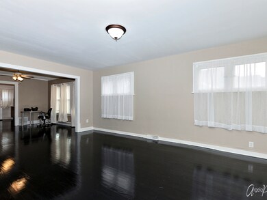 1529 Hickory St, Waukegan, IL 60085 - photo 5