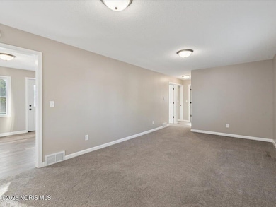 08-3315-Terrace-Ave-Windowstill