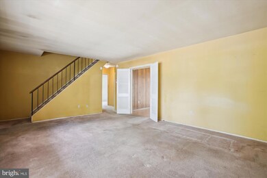 12833 Point Pleasant Dr, Fairfax, VA 22033 - photo 5