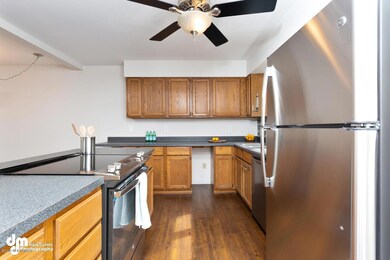 18.   Kitchen_KI_10-FULL
