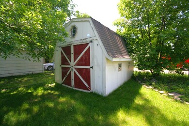 908 S 18th St, Grand Forks, ND 58201 - photo 7
