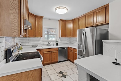 6918 Dallas Rd, Minneapolis, MN 55430 - photo 5