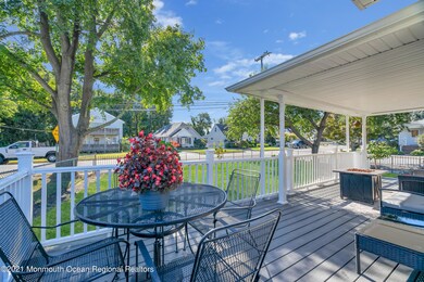 WRAPAROUND PORCH/DECK