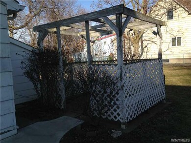 196 Thompson St, North Tonawanda, NY 14120 - photo 6