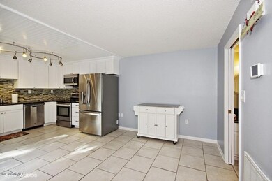 44WoodlandAvenueC_Flex MLS 800 x 600_82