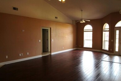 Living room 3