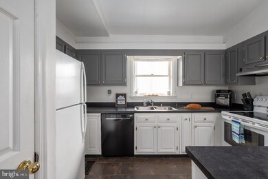 8548 Custer Ct, Manassas, VA 20112 - photo 6