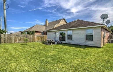 171 Horn Ct, Baytown, TX 77523 - photo 4