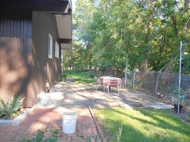 19 Floral Cir, Waltham, MA 02452 - photo 3