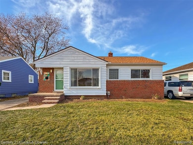 28425 Alger Blvd, Madison Heights, MI 48071 - photo 2