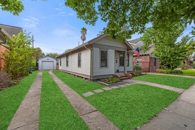 730 E 16th St, Houston, TX 77008 - photo 2