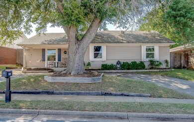 1024 Forest Ridge Dr, Bedford, TX 76022 - photo 3