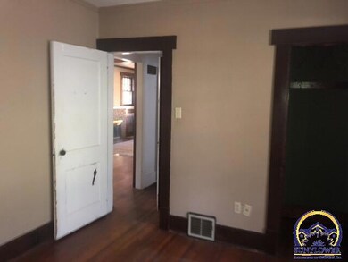 2019 SW 2nd St, Topeka, KS 66606 - photo 6