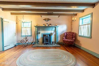 303 E Main St, Abingdon, VA 24210 - photo 3