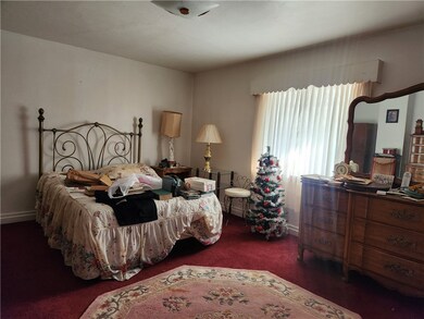 314 Lowell St, Vandergrift, PA 15690 - photo 6