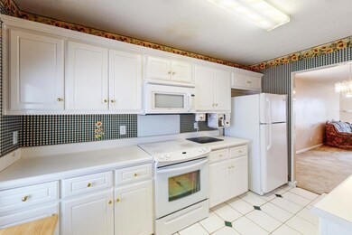 2-1 Kitchen