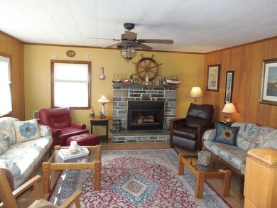 77 N Tibbetts Ave, Wells, ME 04090 - photo 2