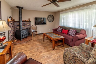 1241 SE 7th St, Prineville, OR 97754 - photo 5