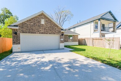 8407 Observatory St, Houston, TX 77088 - photo 3