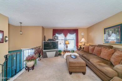 8306 Cloverport Dr, Louisville, KY 40228 - photo 3