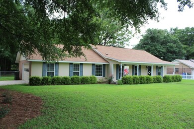 501 Woodleigh Rd, Dothan, AL 36305 - photo 2