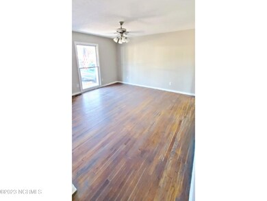 301 Lakewood Dr, Jacksonville, NC 28546 - photo 4