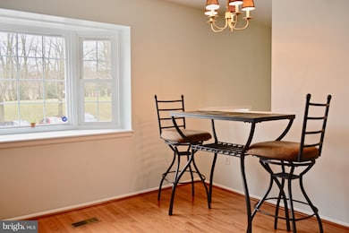 25 Valley Crossing Cir, Cockeysville, MD 21030 - photo 6