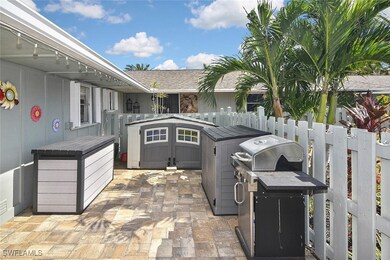 4261 Island Cir unit 5, Fort Myers, FL 33919 - photo 2