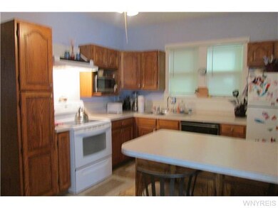 209 Miller St, North Tonawanda, NY 14120 - photo 2
